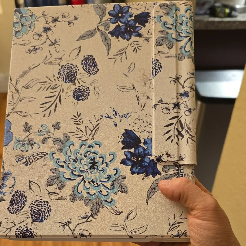 Floral Blue and Cream Tablet Case